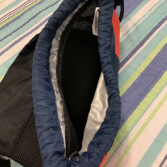 University of Virginia string bag - Picture 3 of 4